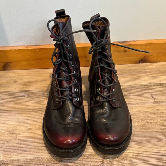 Frye Veronica Lace Up Combat Boot - size 8B - Picture 4 of 9